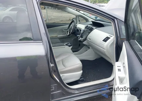 2013 Toyota Prius V Three из США, поврежденный, VIN JTDZN3EU4D3266115